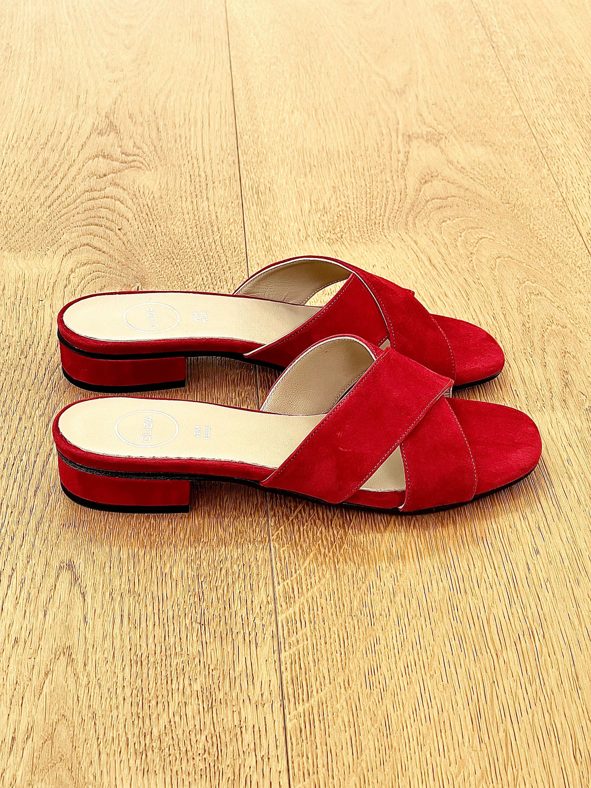 URIEL CAMOSCIO ROSSO