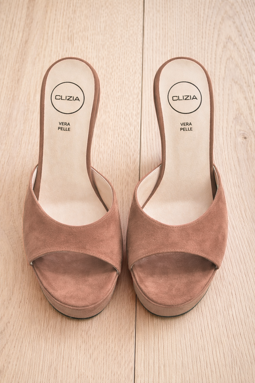 LIPSEY CAMOSCIO NUDE