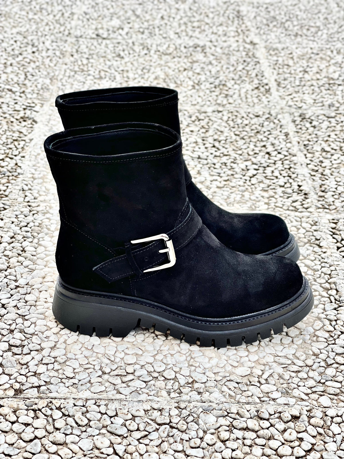 VICTOR SCAMOSCIATO NERO