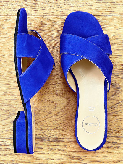 URIEL CAMOSCIO BLUETTE