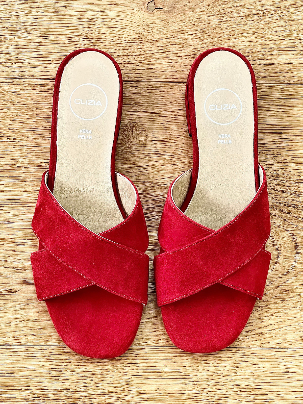 URIEL CAMOSCIO ROSSO