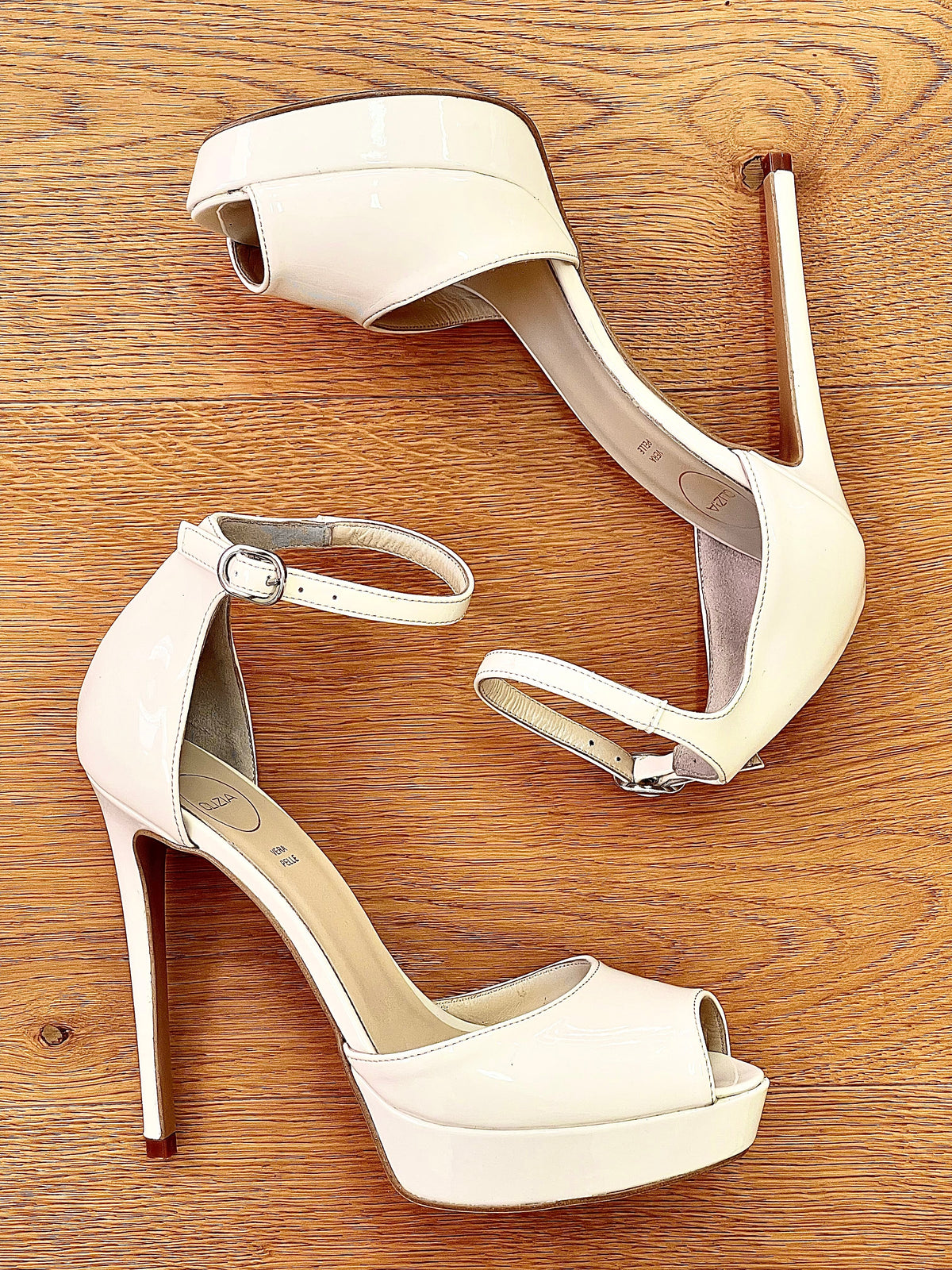 HALLE VERNICE BEIGE