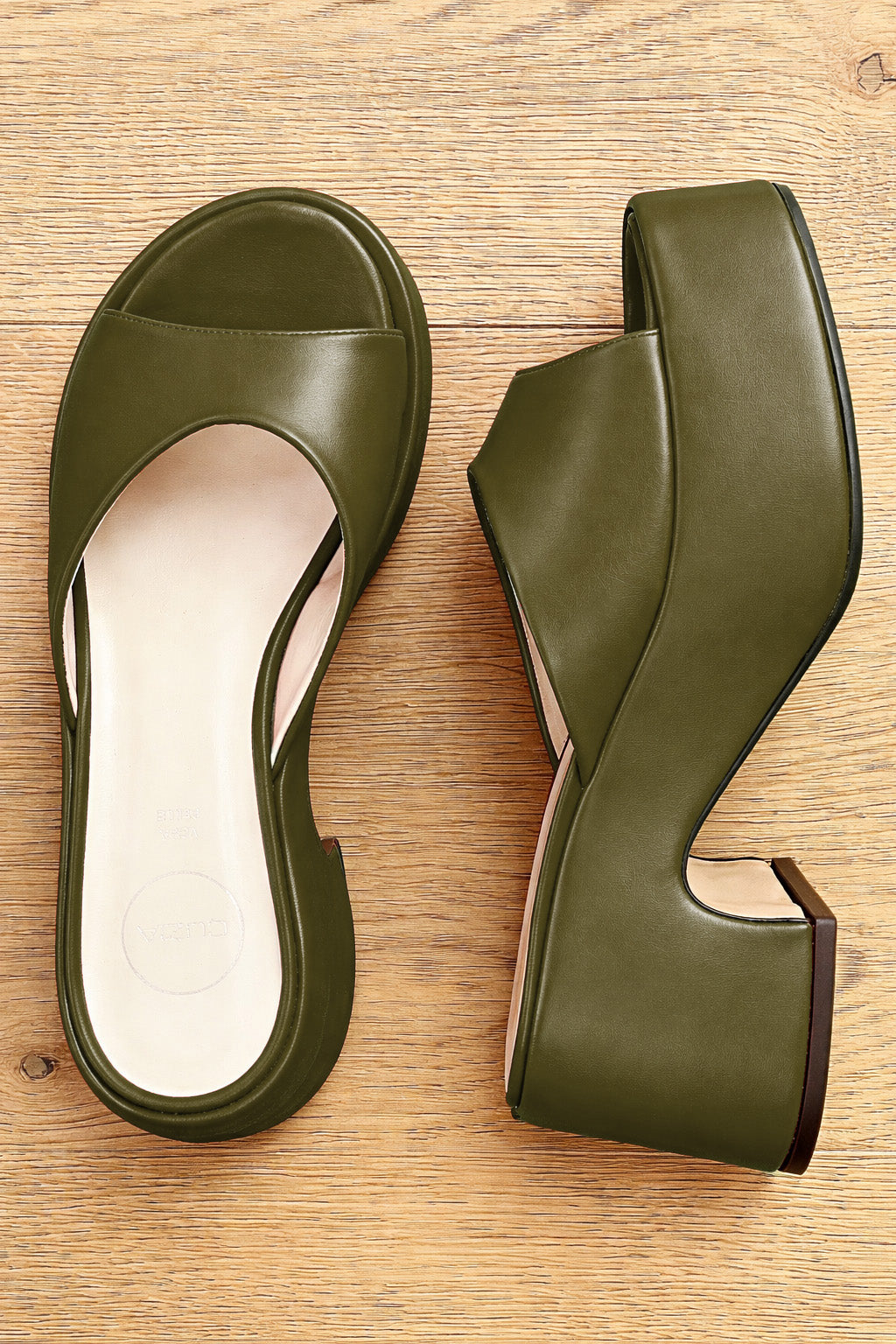 JACKIE PELLE KAKI