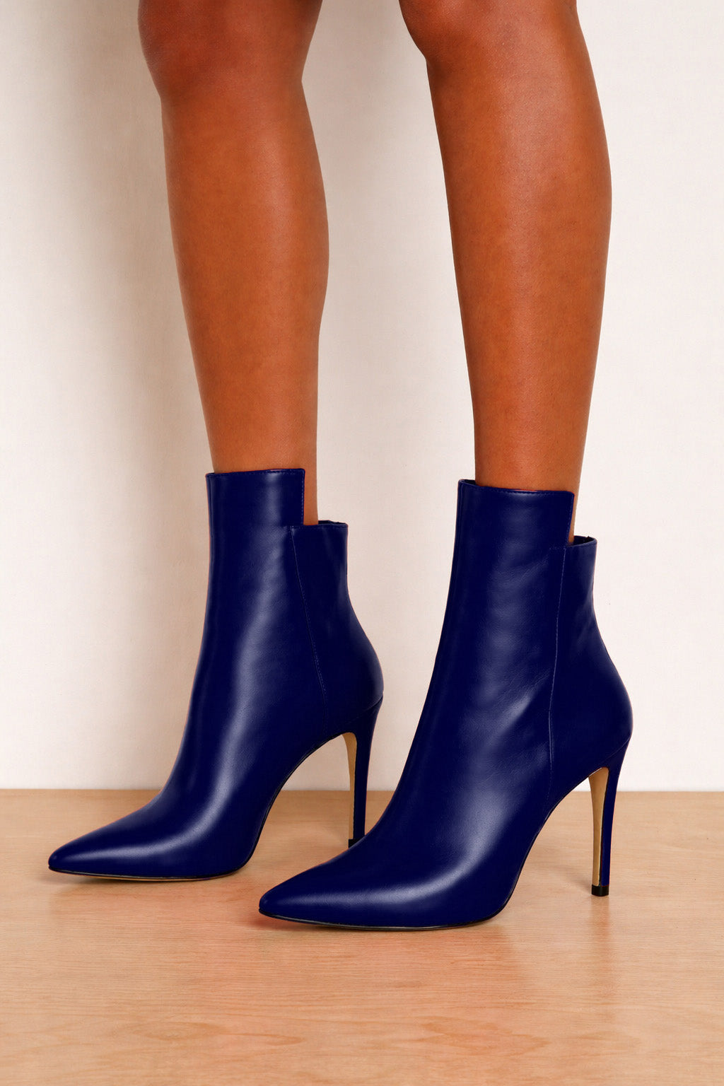 LEVEL PELLE BLU