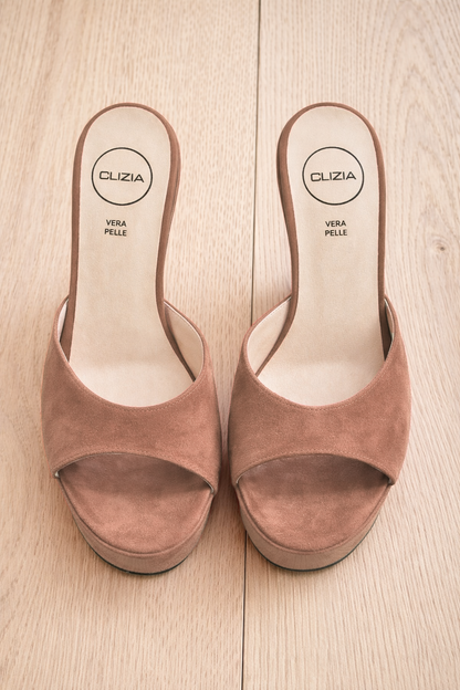 LIPSEY CAMOSCIO NUDE