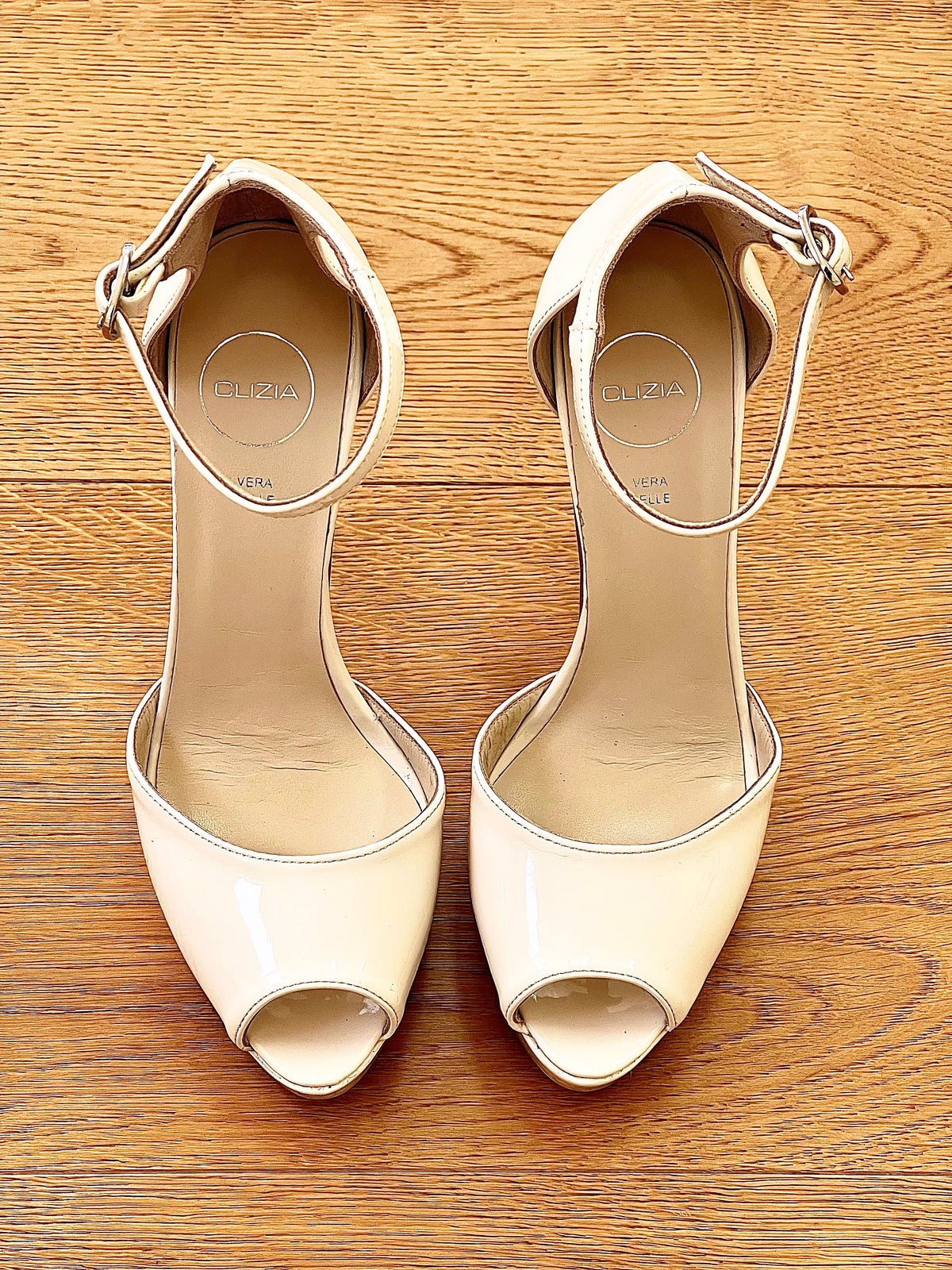 HALLE VERNICE BEIGE