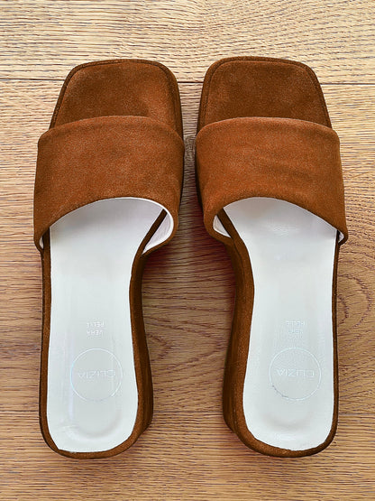 CONNIE CAMOSCIO COGNAC