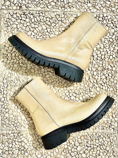 MAX BEIGE