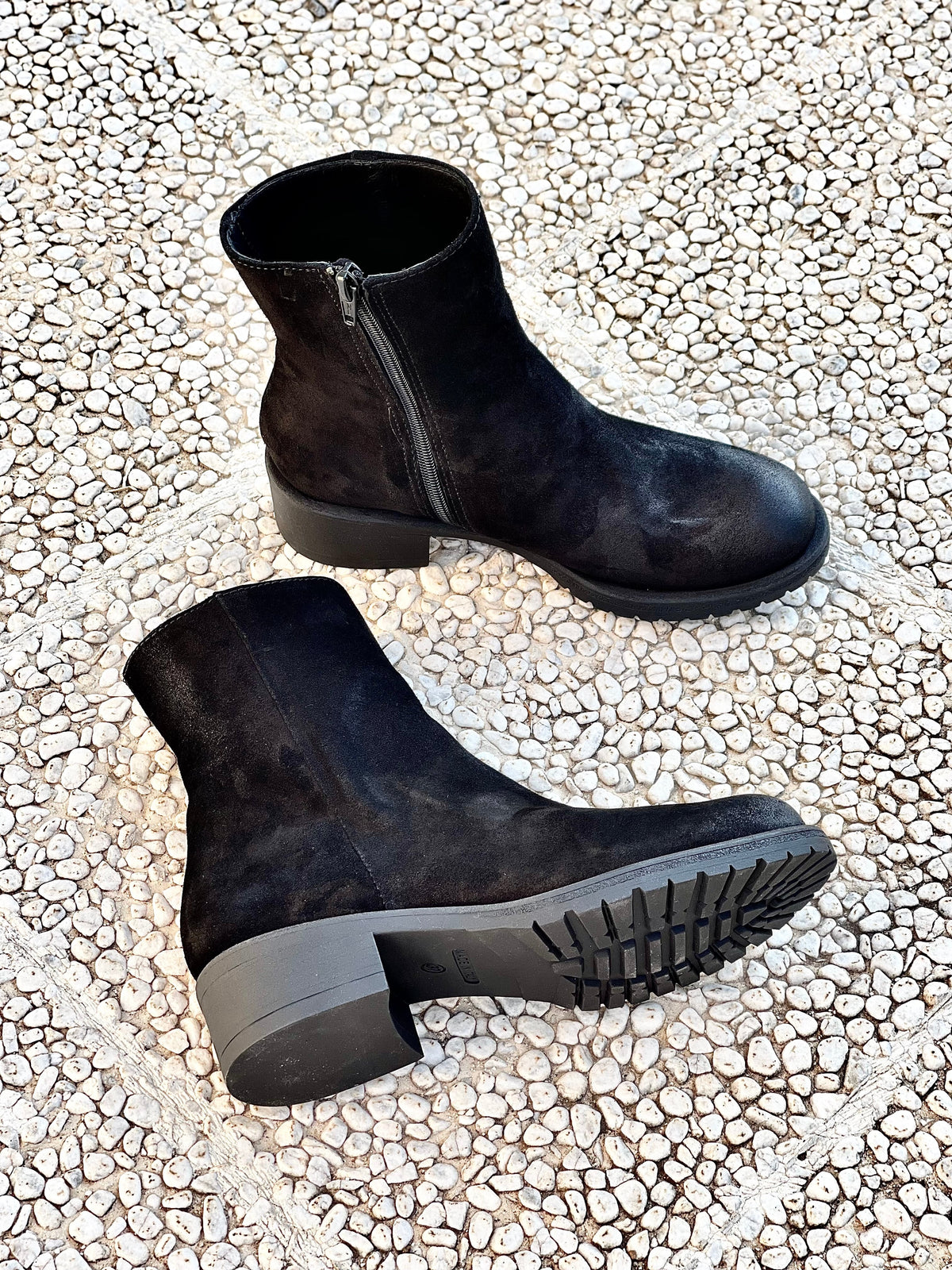 SIRIO SCAMOSCIATO NERO