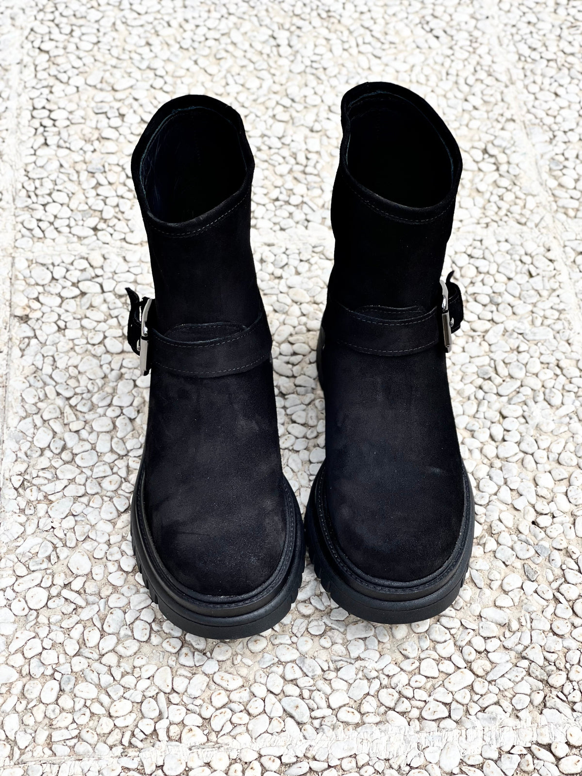 VICTOR SCAMOSCIATO NERO