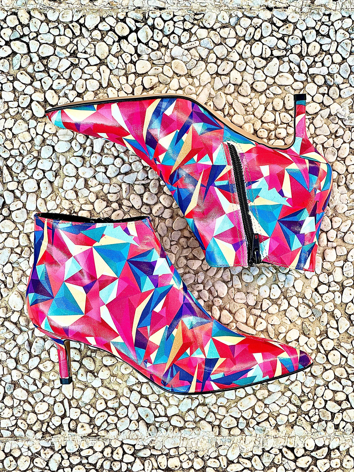 TITTY GEOMETRIC