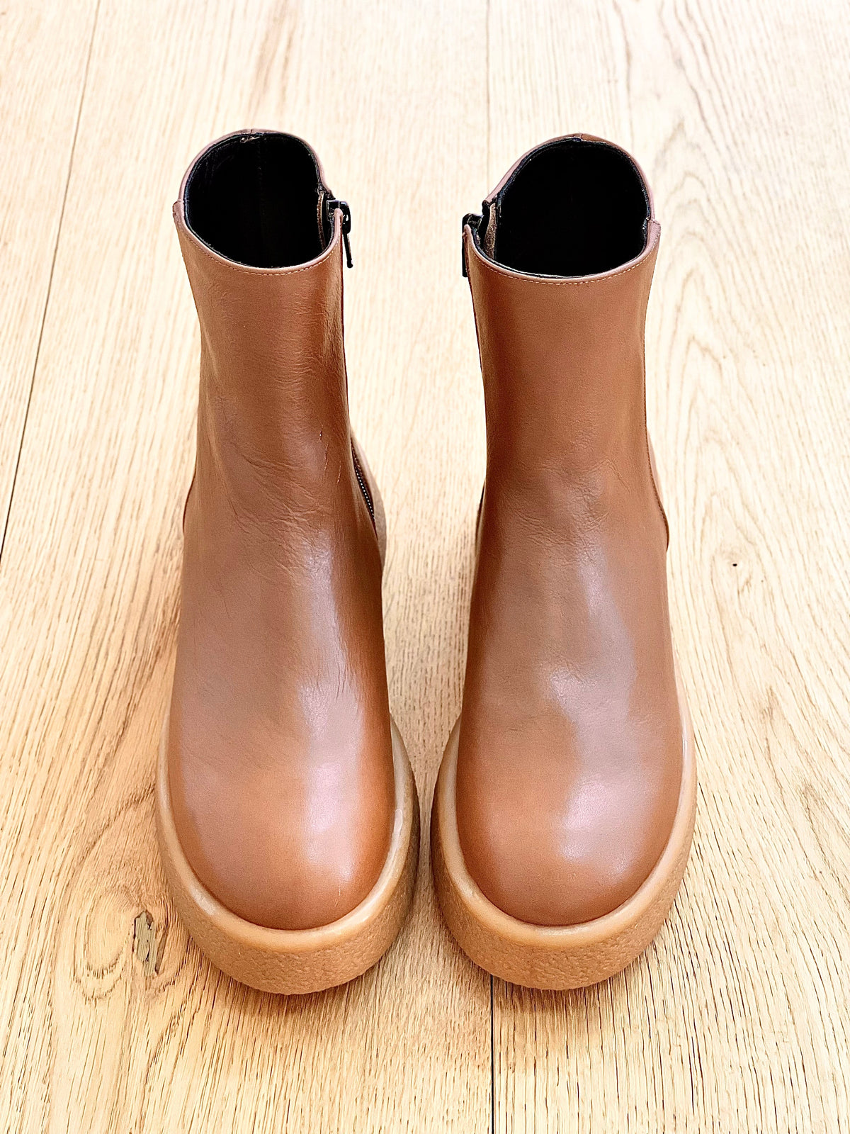 TRAVIS PELLE COGNAC