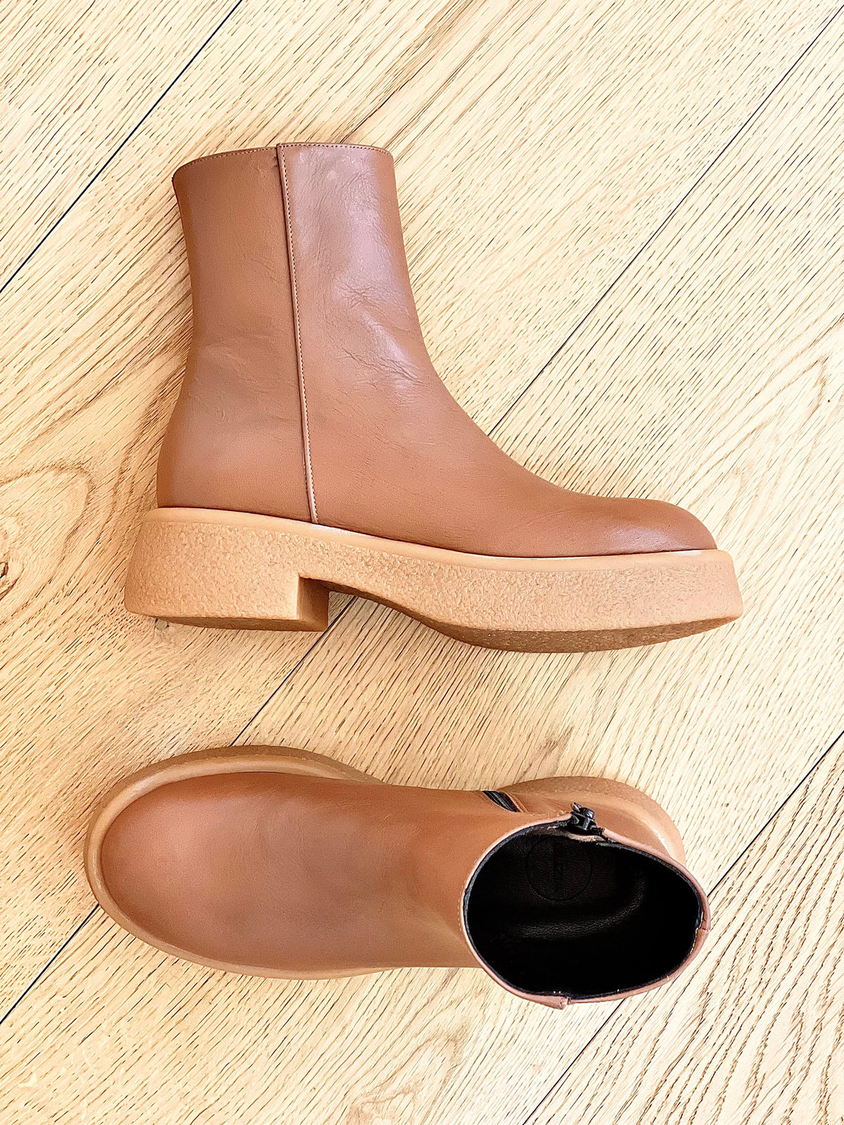 TRAVIS PELLE COGNAC