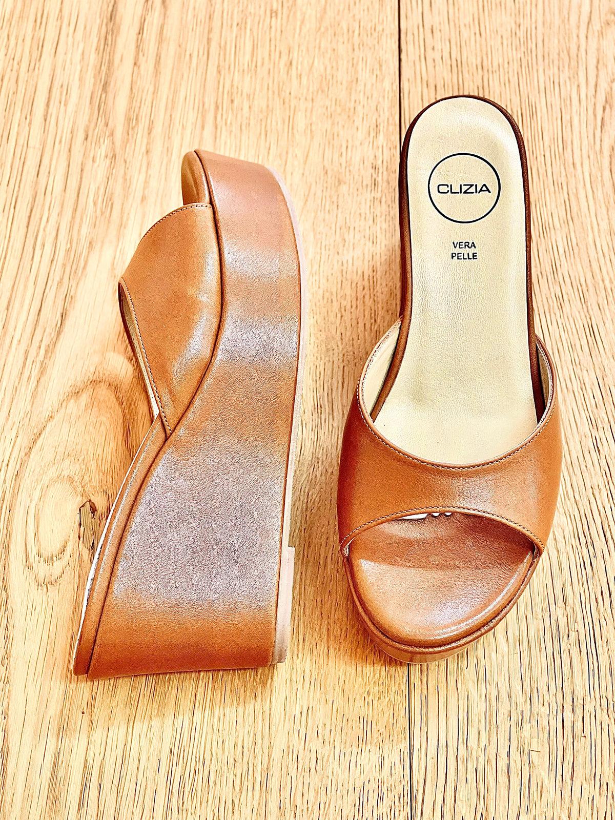 VENUS PELLE COGNAC