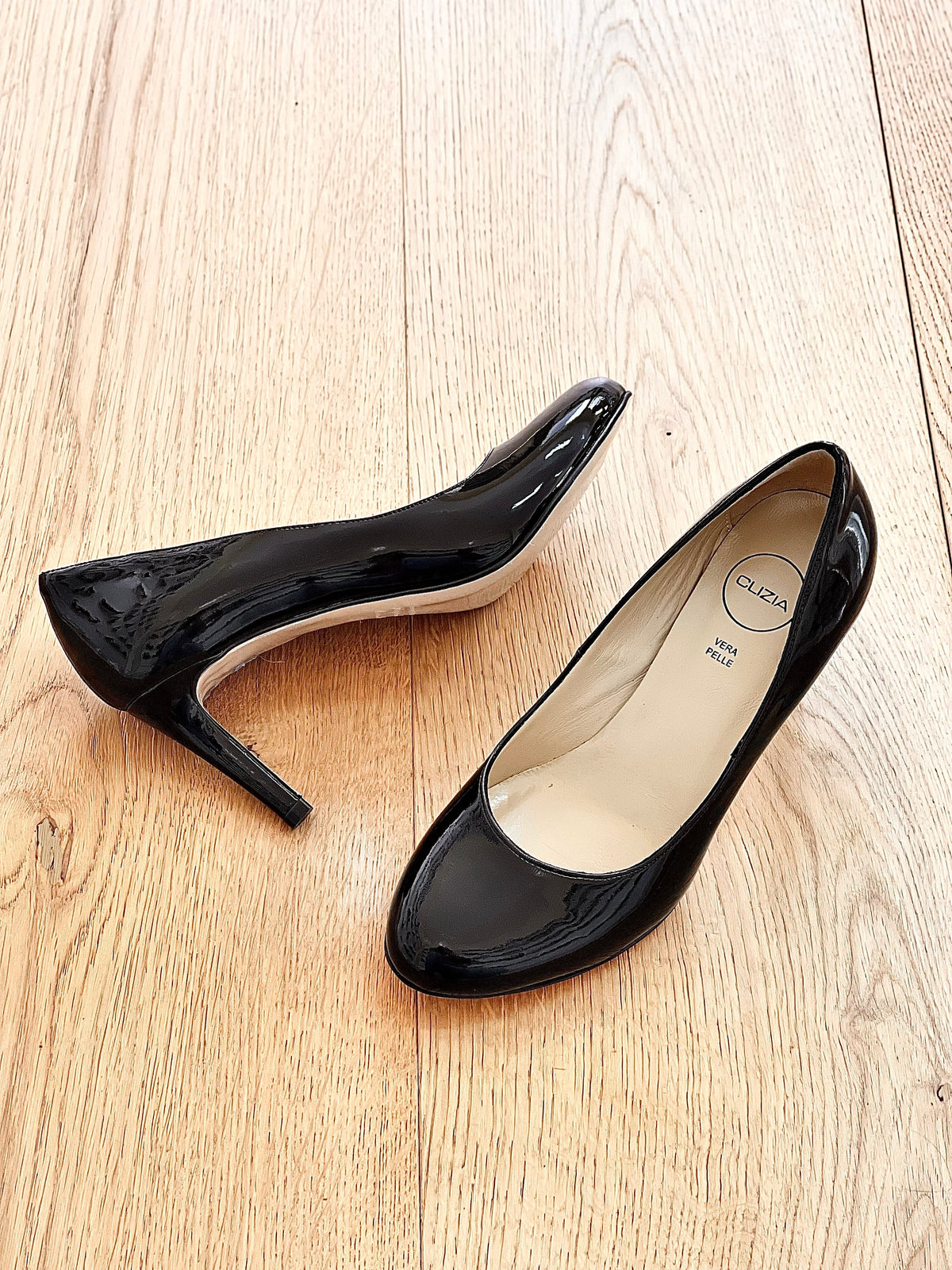 JENNYFER VERNICE NERO
