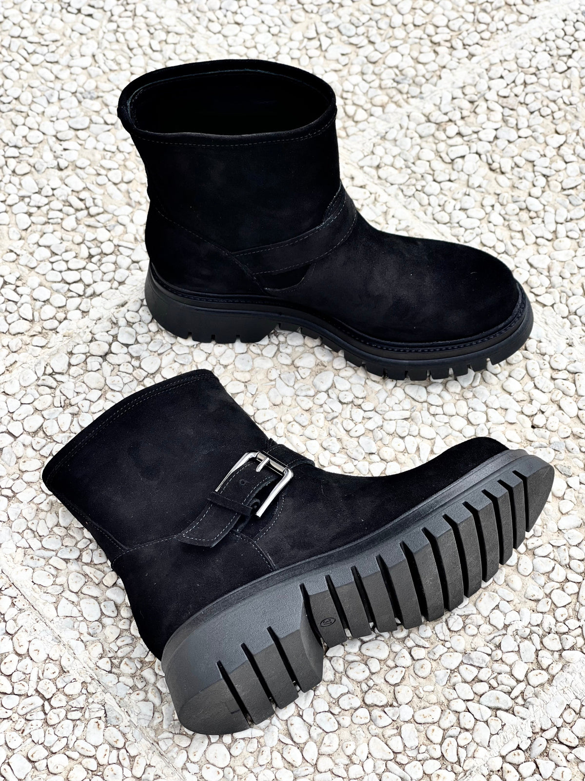 VICTOR SCAMOSCIATO NERO