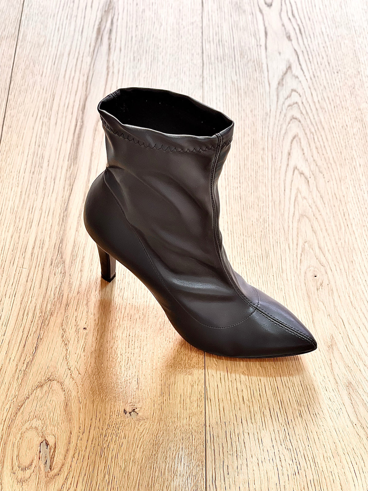 HOLLY PELLE NERO