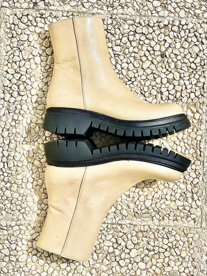 MAX BEIGE