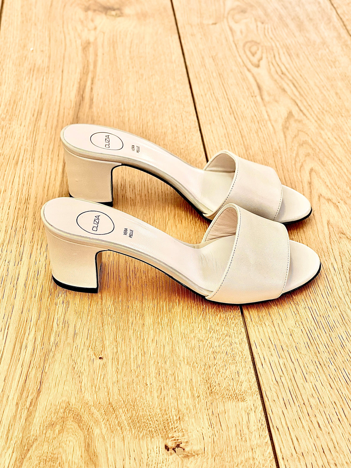 SUGAR BEIGE