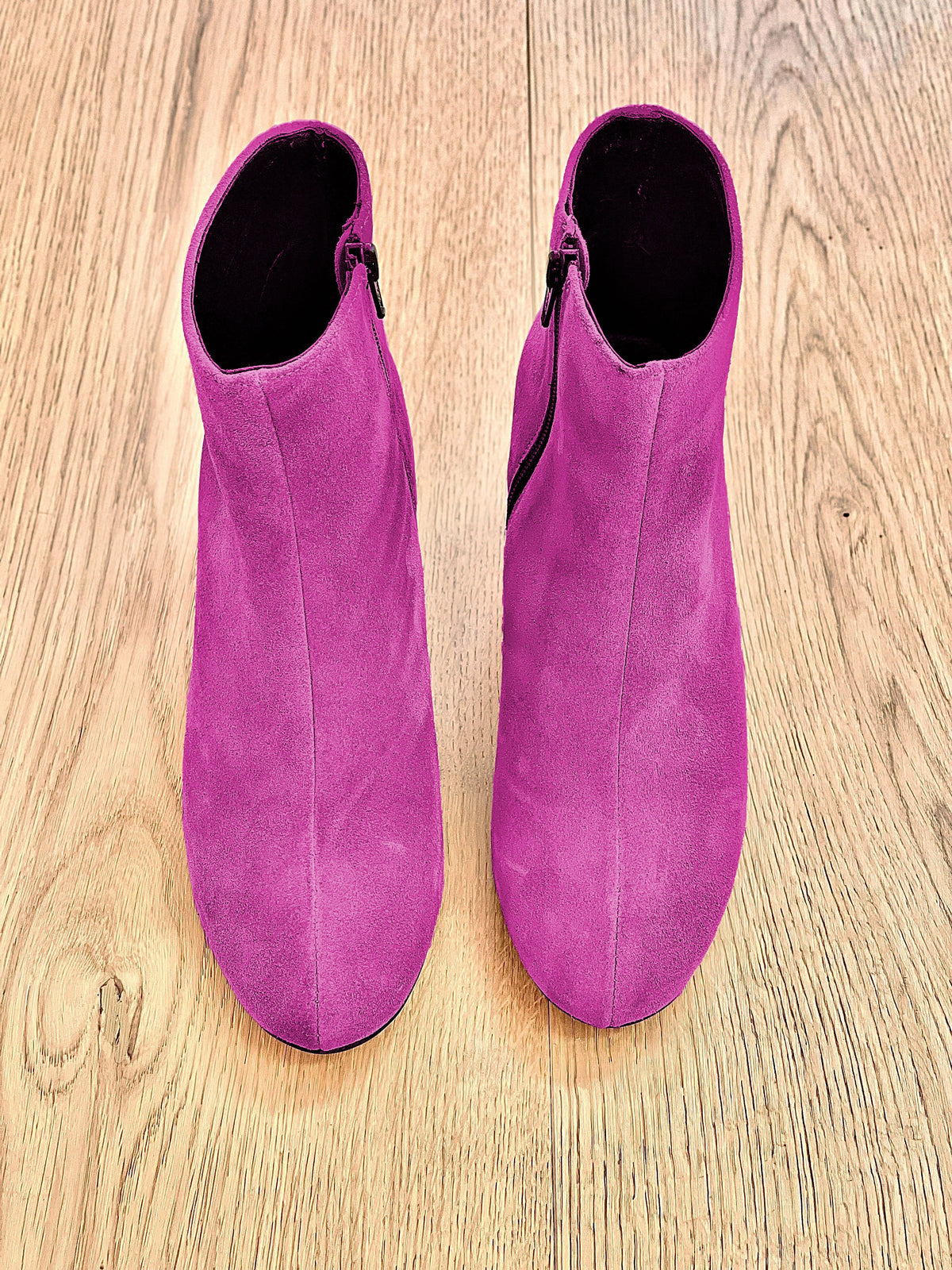 LUCAS CAMOSCIO FUXIA