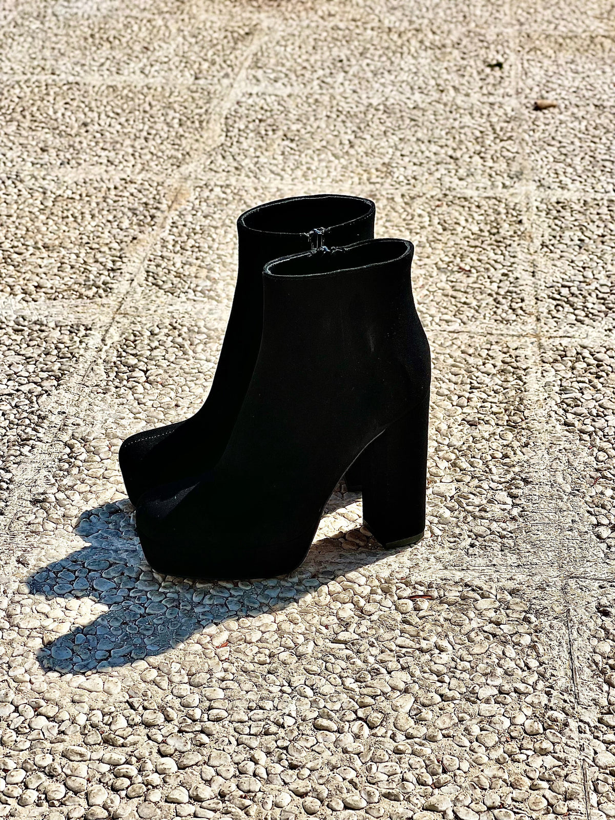 DETROIT SCAMOSCIATO NERO