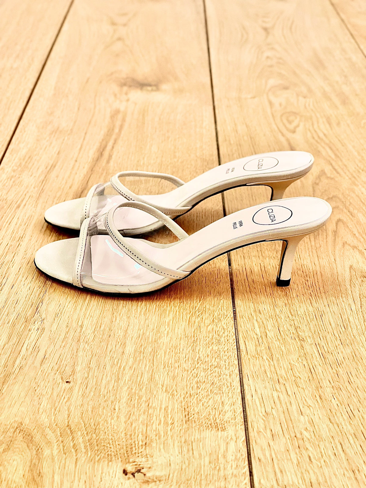 MEGAN BEIGE