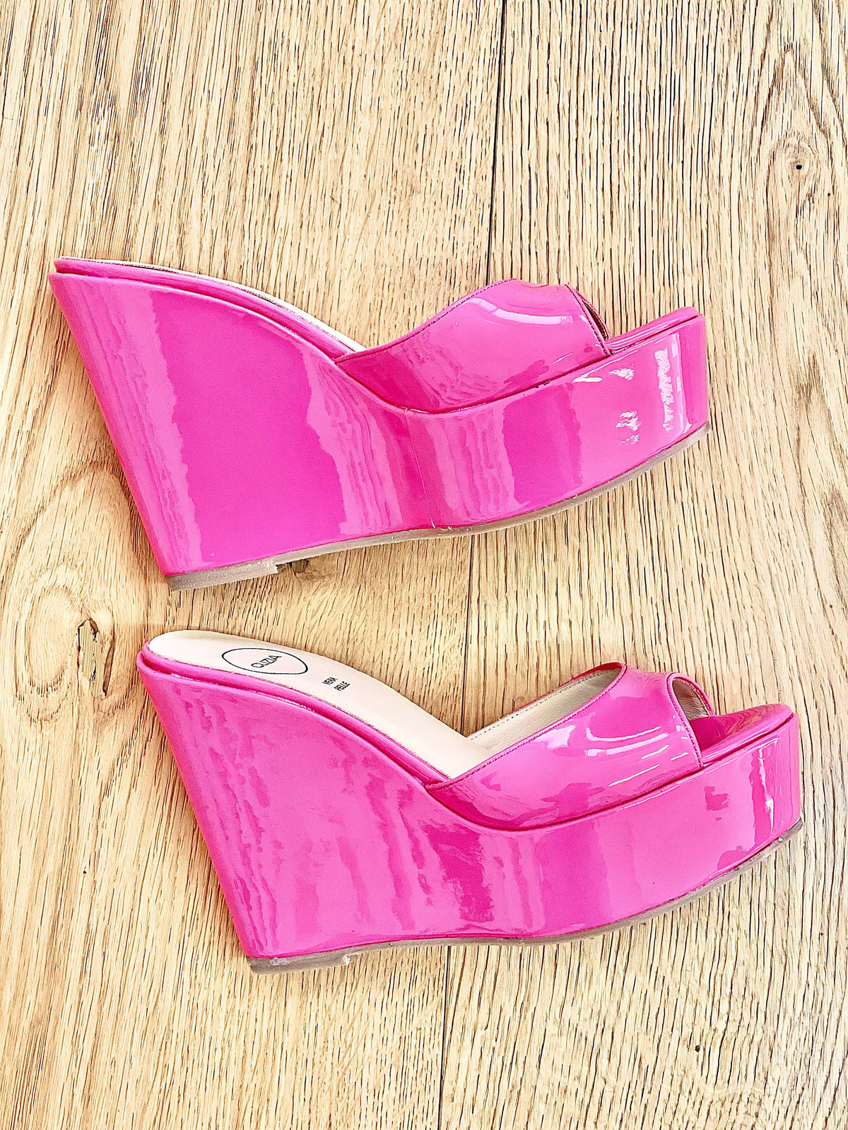 ALLISON VERNICE FUXIA