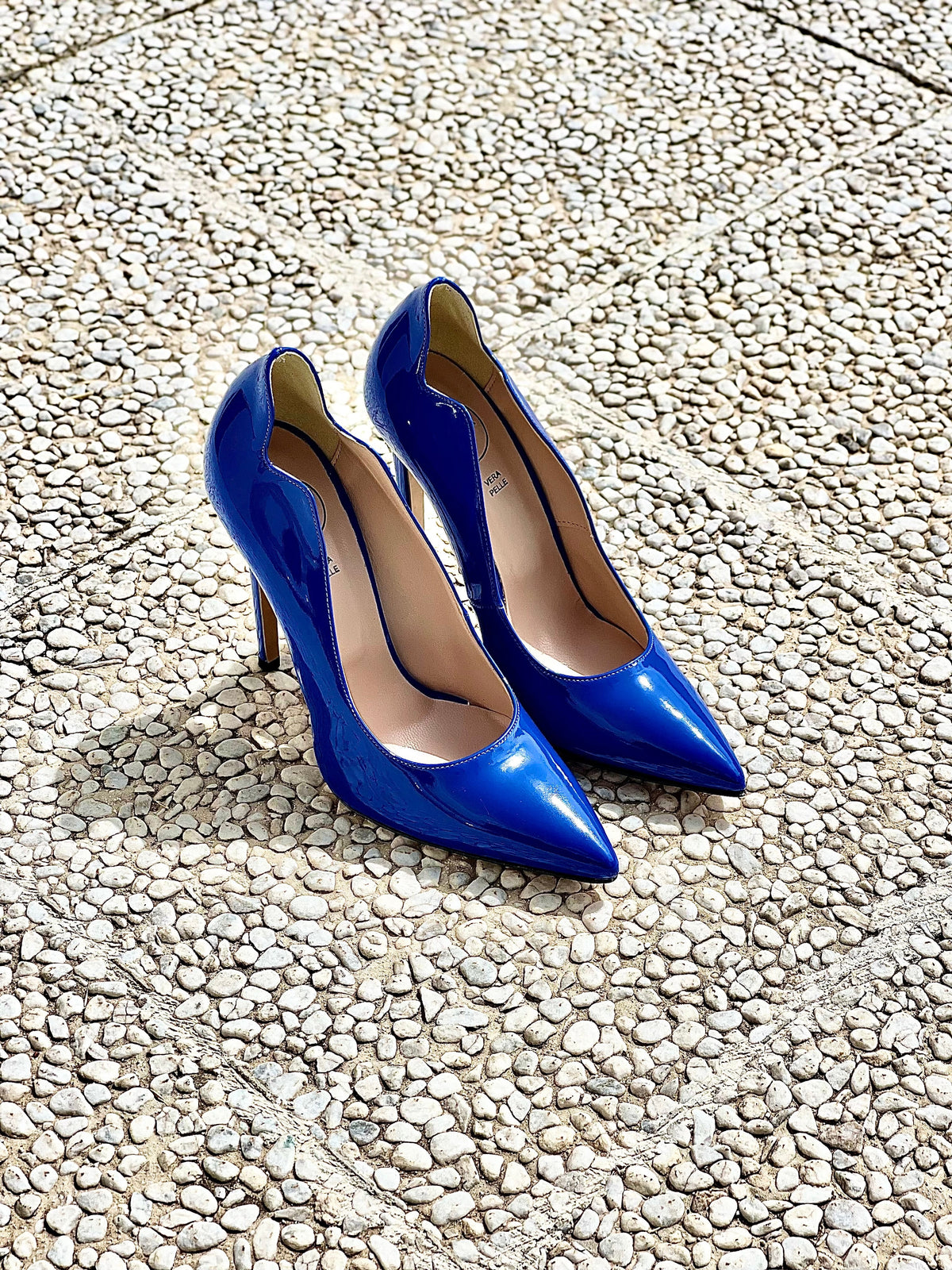 LOLA LUX BLUETTE