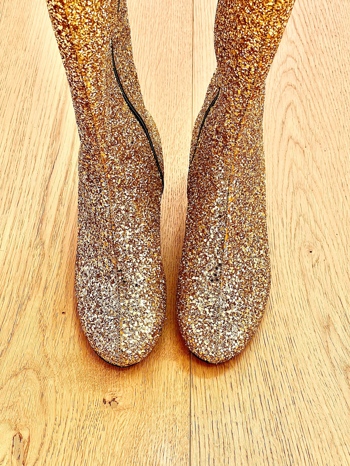 ASTRID GLITTER ORO