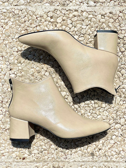 FUNNY BEIGE