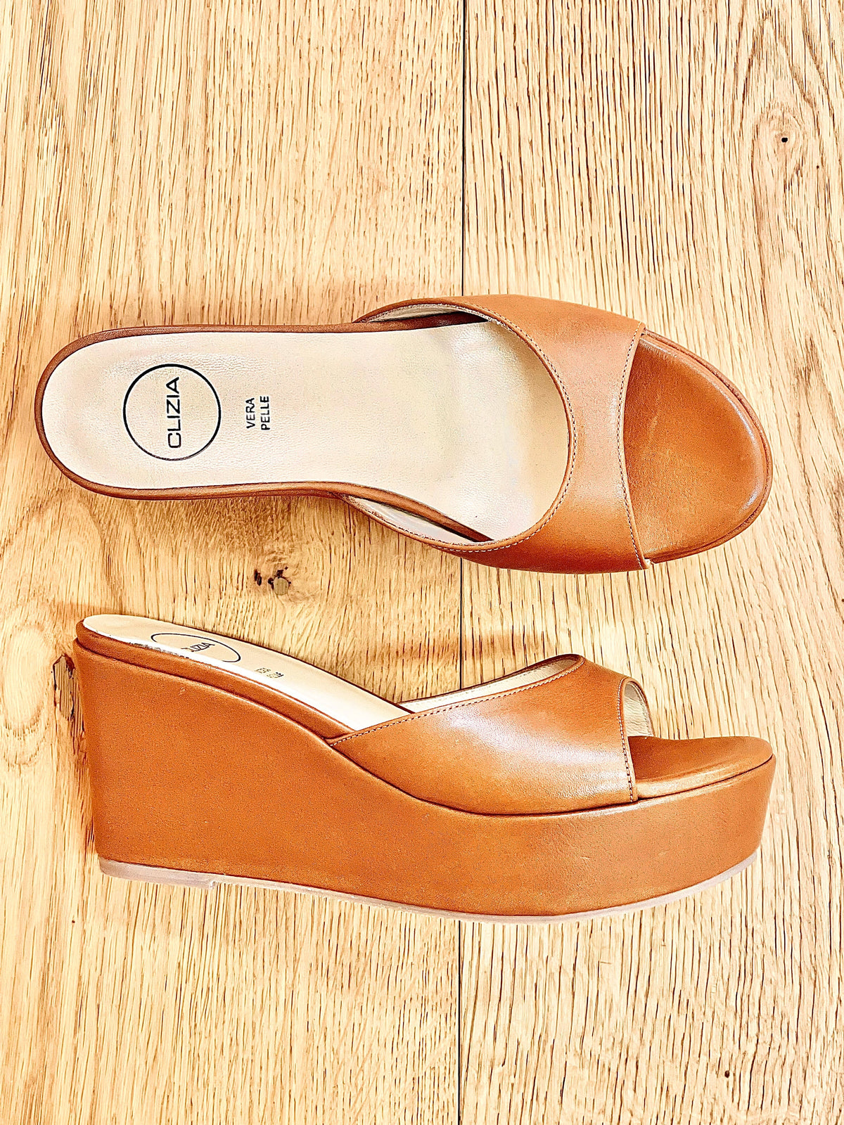 VENUS PELLE COGNAC