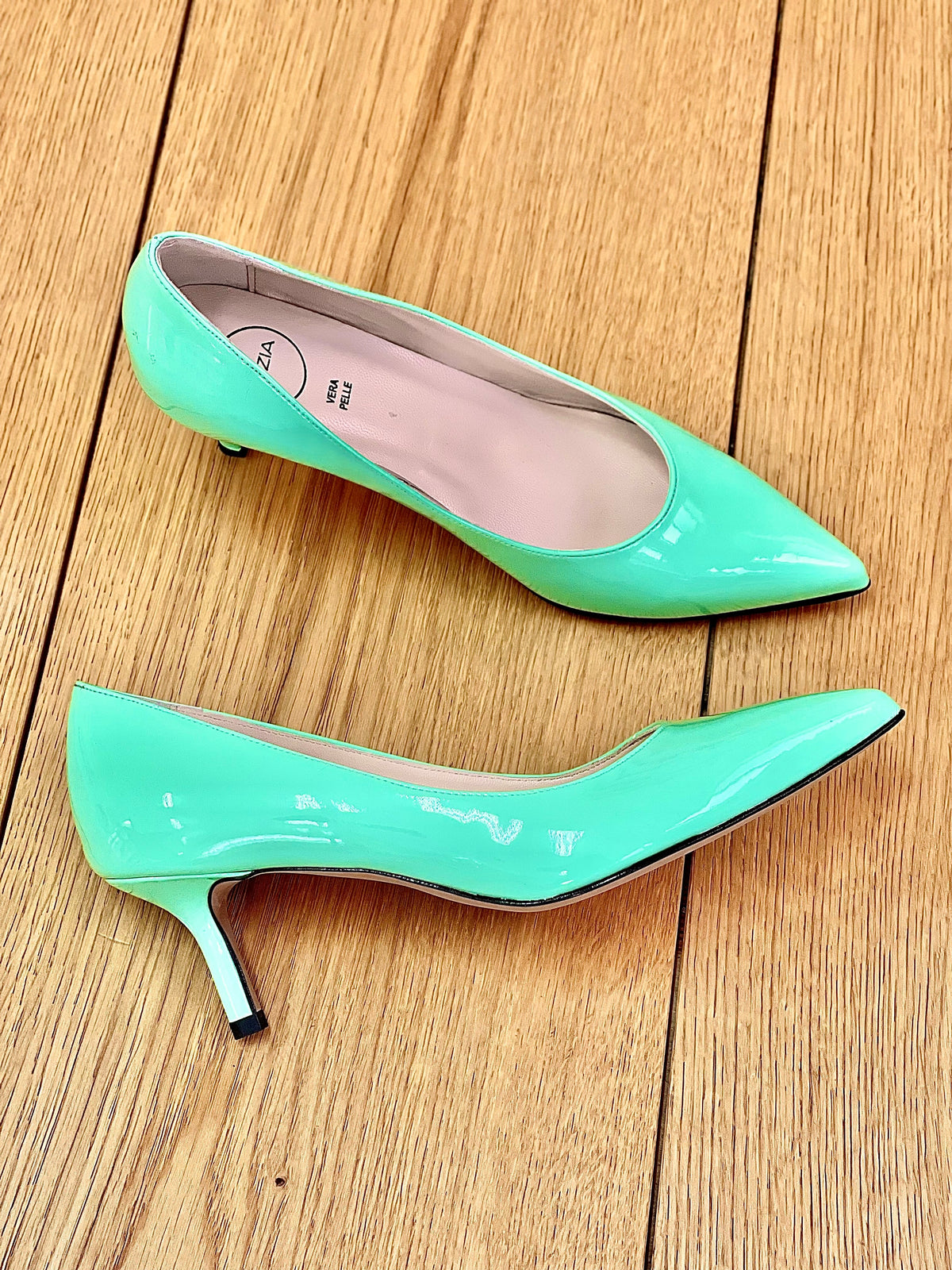 GAIA VERNICE MENTA