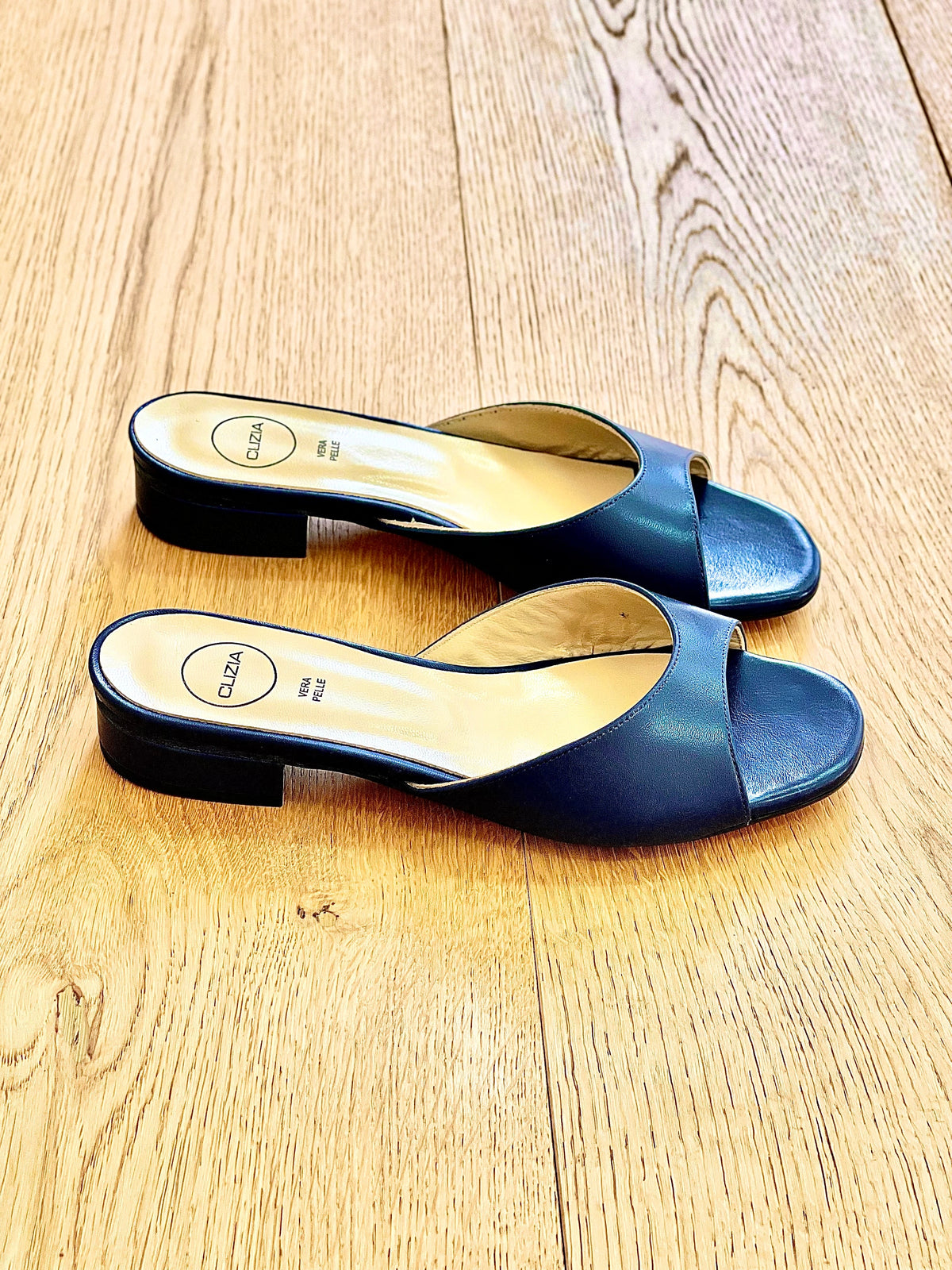MIRIAM PELLE BLU