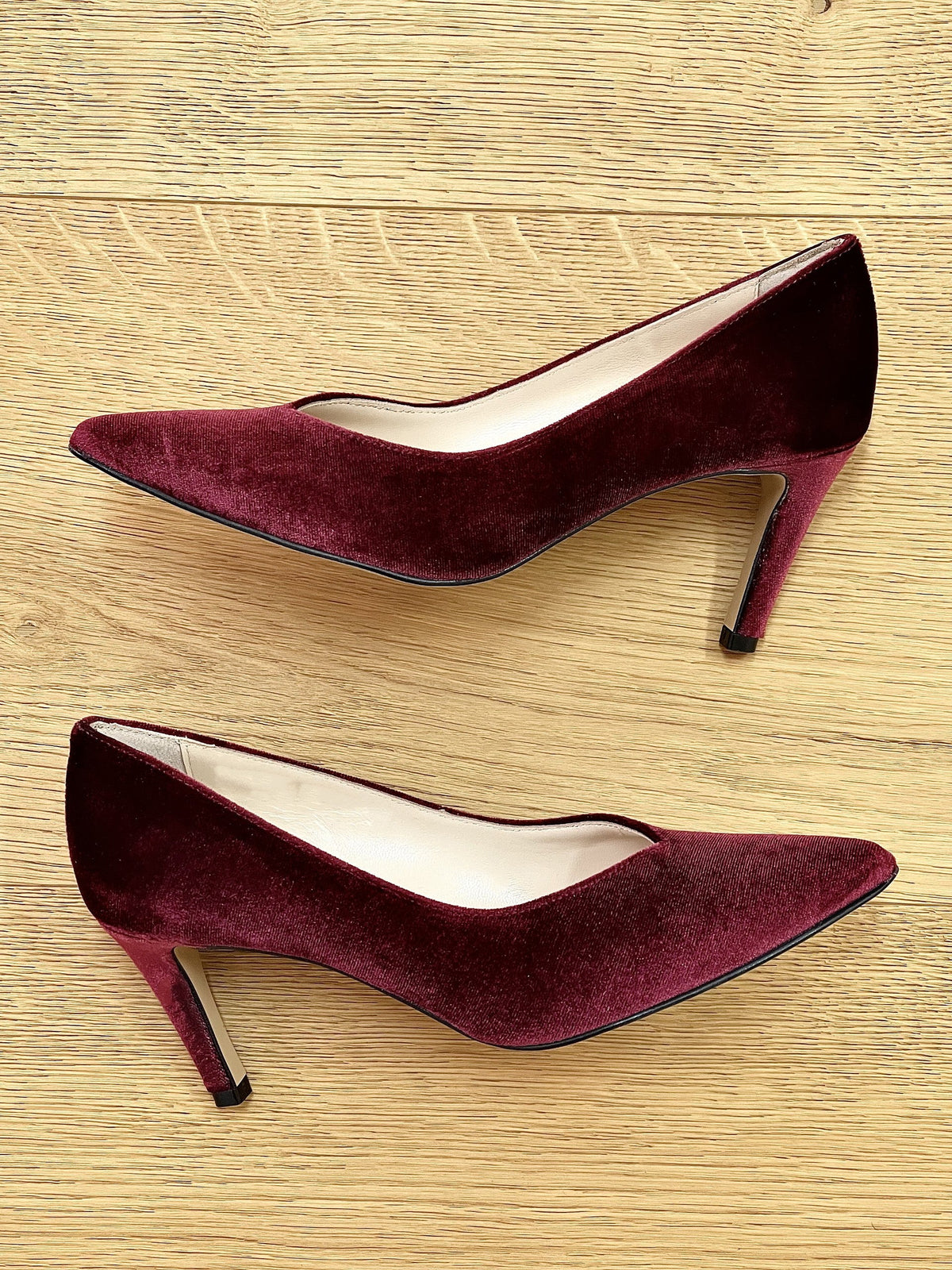 ASHLEY VELLUTO BORDEAUX