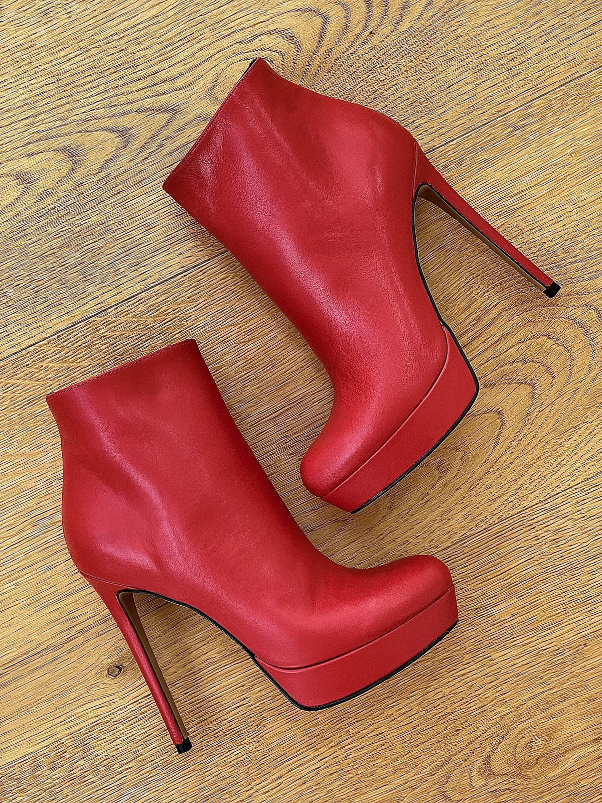 LOREN PELLE ROSSO