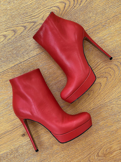 LOREN PELLE ROSSO